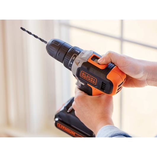 2 speed feature of a cordless drill and driver.