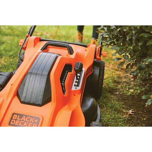 6 setting height adjust feature in 13 ampere 20 inch corded electric lawn mower.