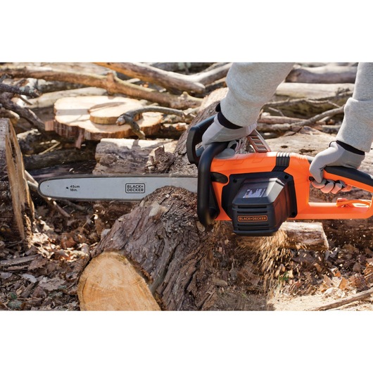 15 ampere 18 inch chainsaw being used.