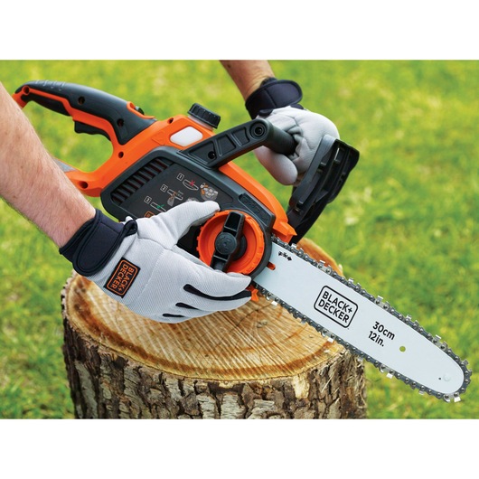 Adjustable blade feature of a lithium 12 inch chainsaw.