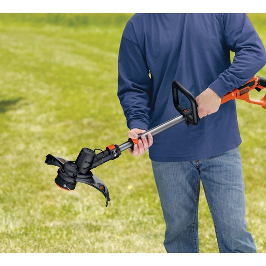 Convertibility feature of 40 Volt Cordless String Trimmer with POWER COMMAND.